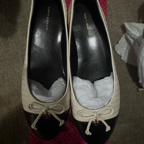 Tory Burch Shoes - Tory Burch Black and Cream Bow Flats